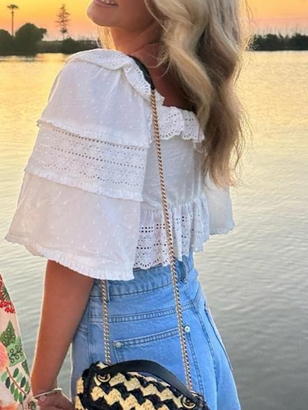 FARM Rio White Eyelet Ruffle Crop Top - Picture 2 of 2